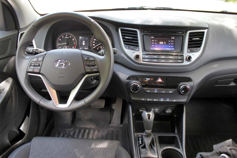 Hyundai Tucson 2017 салон