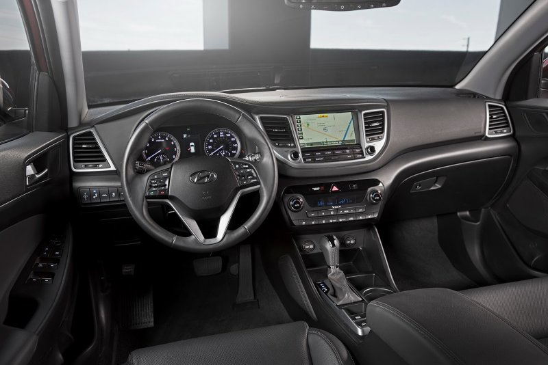 Hyundai Tucson 2016 интерьер