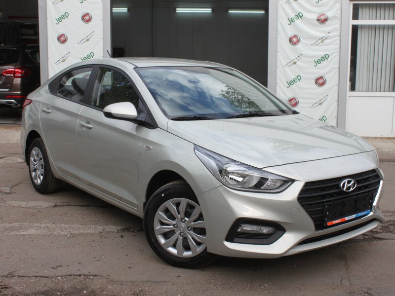 Hyundai Solaris 2013 хэтчбек