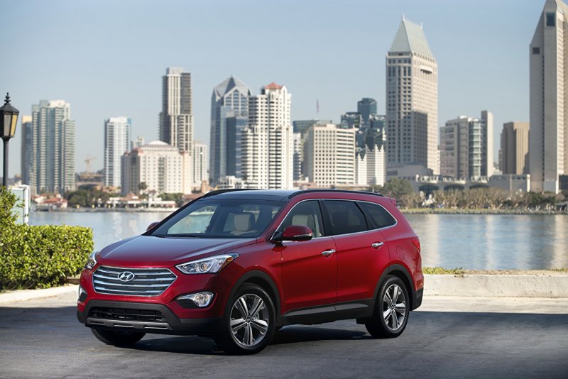 Hyundai Santa Fe 2022 красный