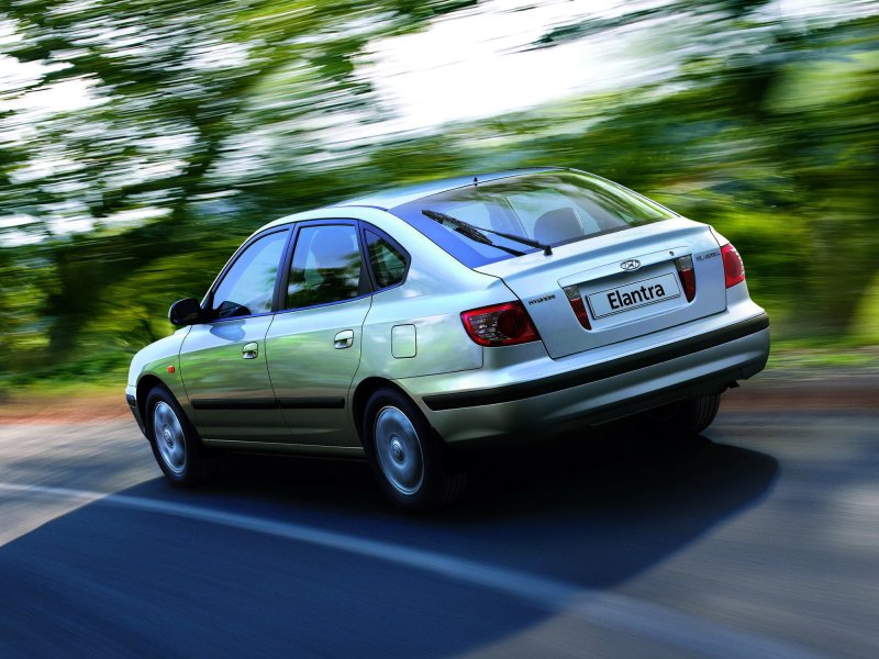 Hyundai Elantra 2003 год
