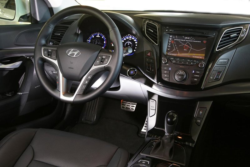 Hyundai i40 салон