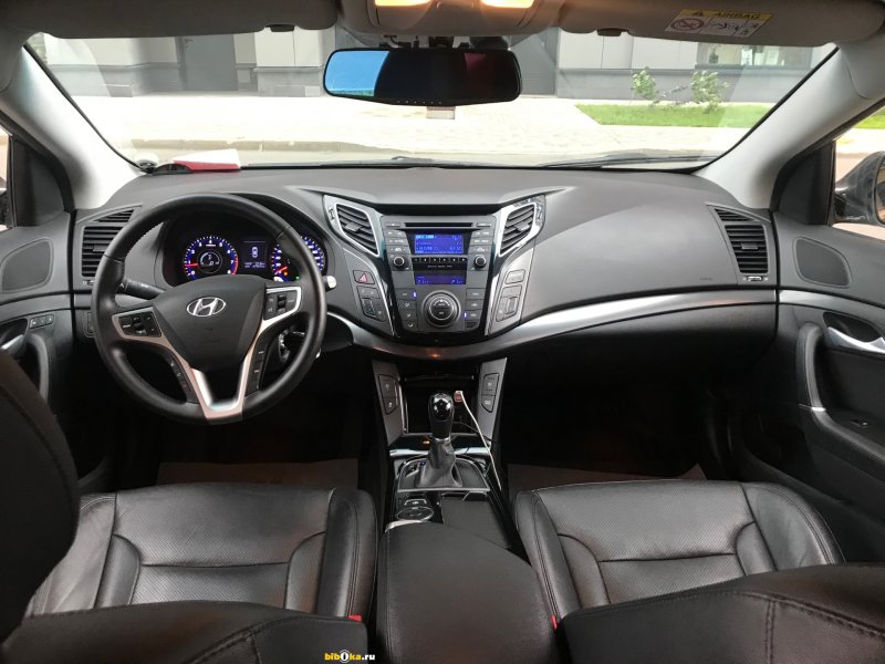 Hyundai i40 бежевый салон
