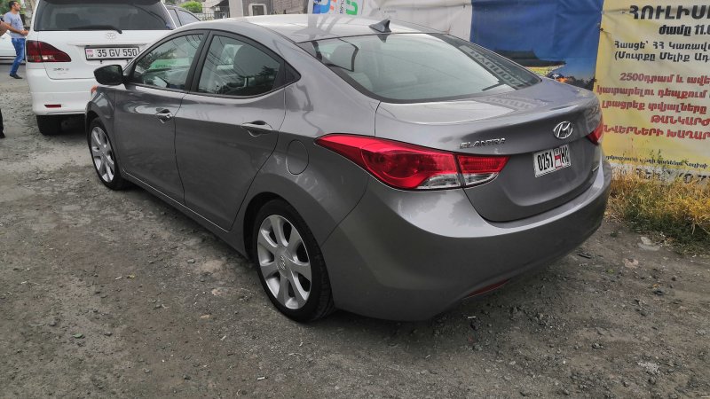 Hyundai Элантра 2011