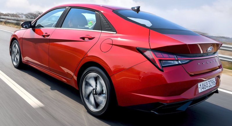 Hyundai Elantra 2021
