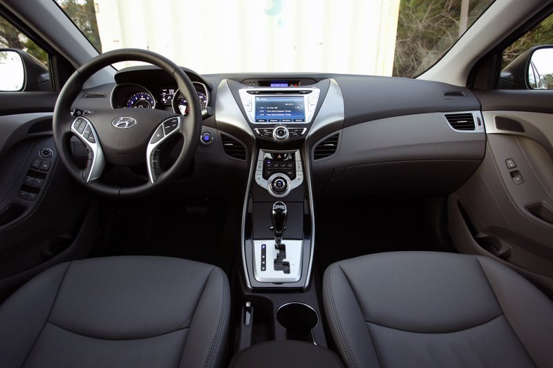 Hyundai Elantra 5