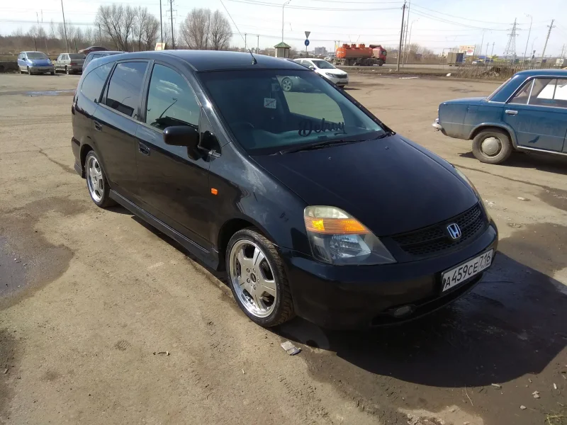 Honda Stream, 2001 год