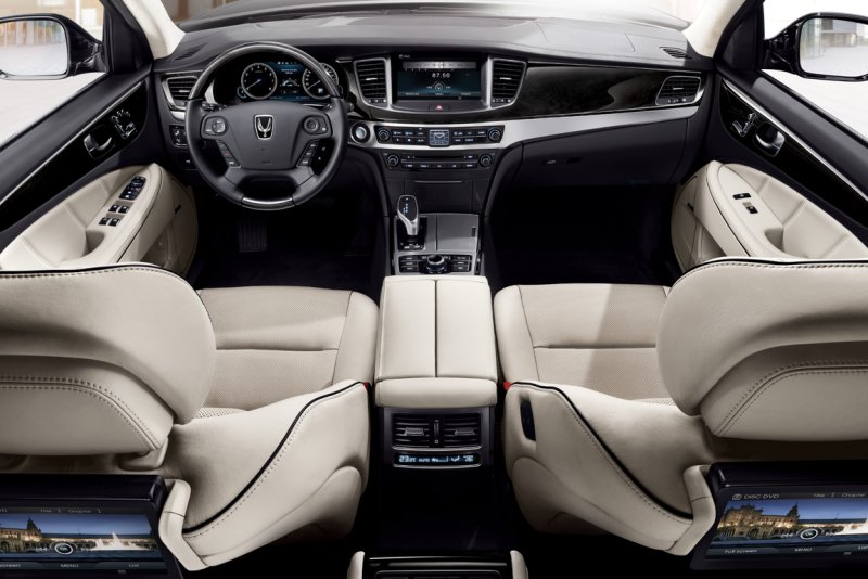 Hyundai Equus 2012 Interior