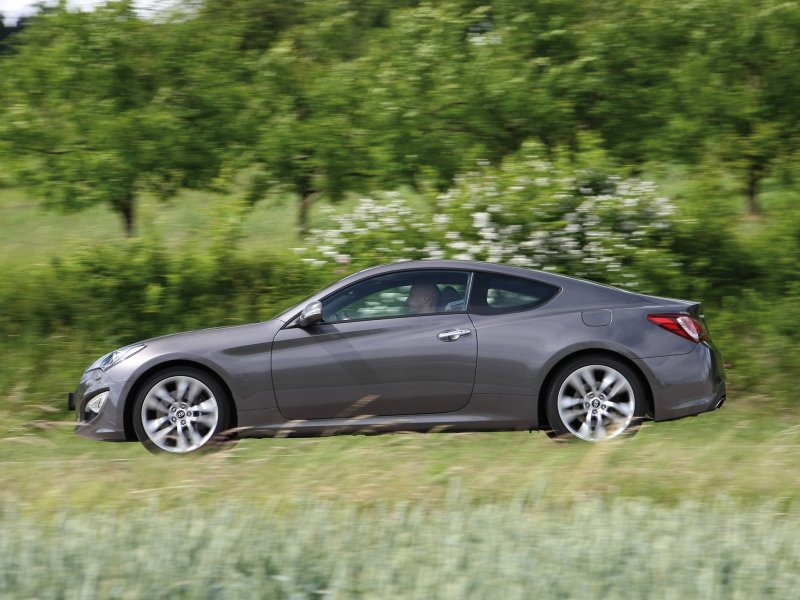 Hyundai Genesis Coupe 2012