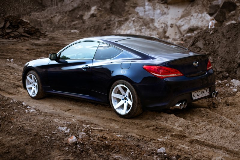 Hyundai Genesis Coupe