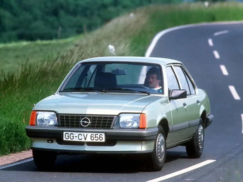 Opel Ascona c седан