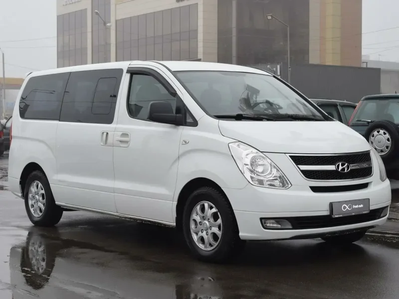 Hyundai h-1 II