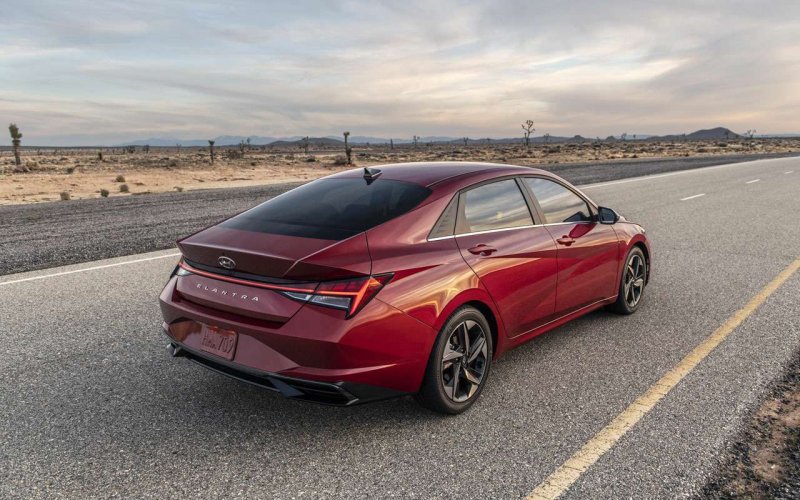 Hyundai Elantra 2021