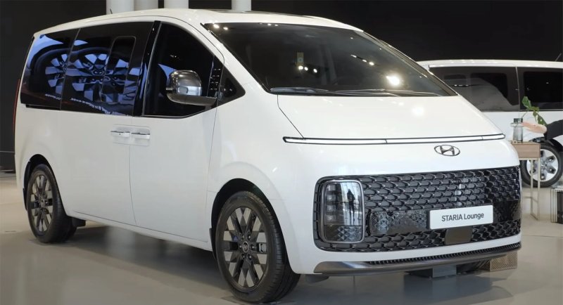 Hyundai Staria 2022