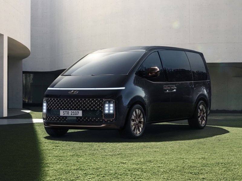 Новый минивэн Hyundai Staria