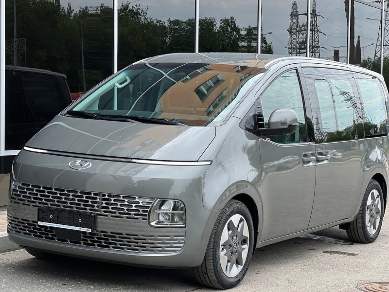 Новый минивэн Hyundai Staria