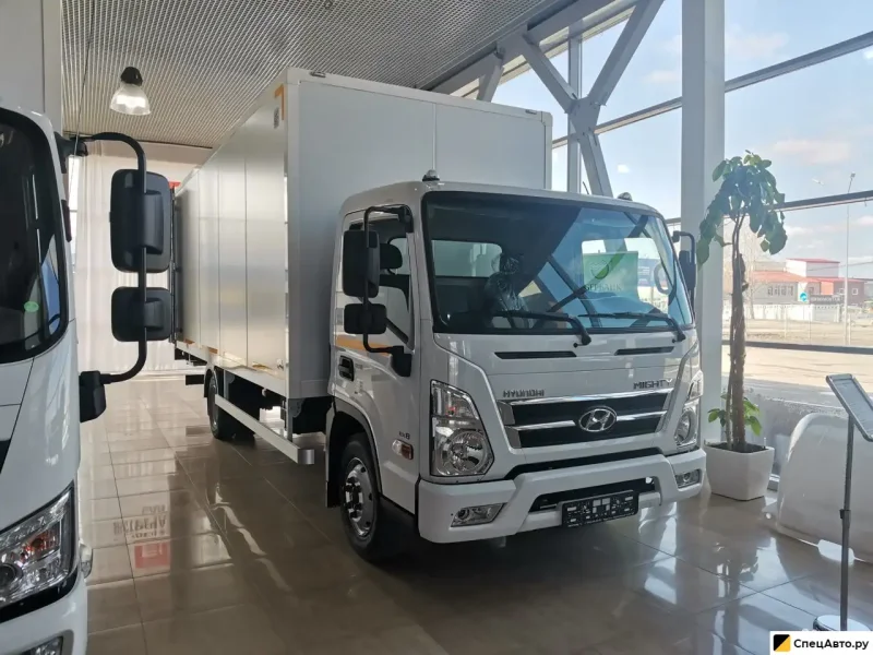 Hyundai Mighty ex8 изотермический фургон