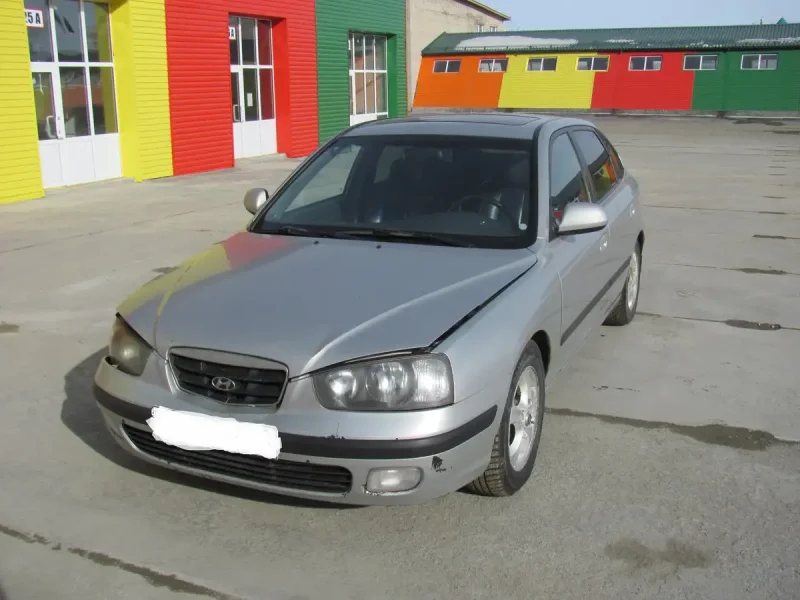 Hyundai Elantra GLS 2002