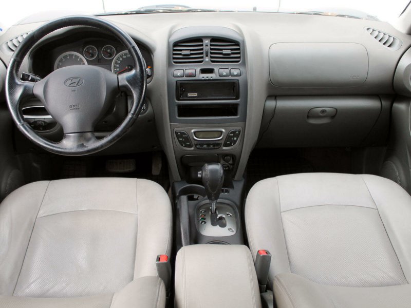 Hyundai Santa Fe Classic 2007 салон