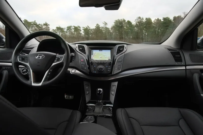 Hyundai i40 салон