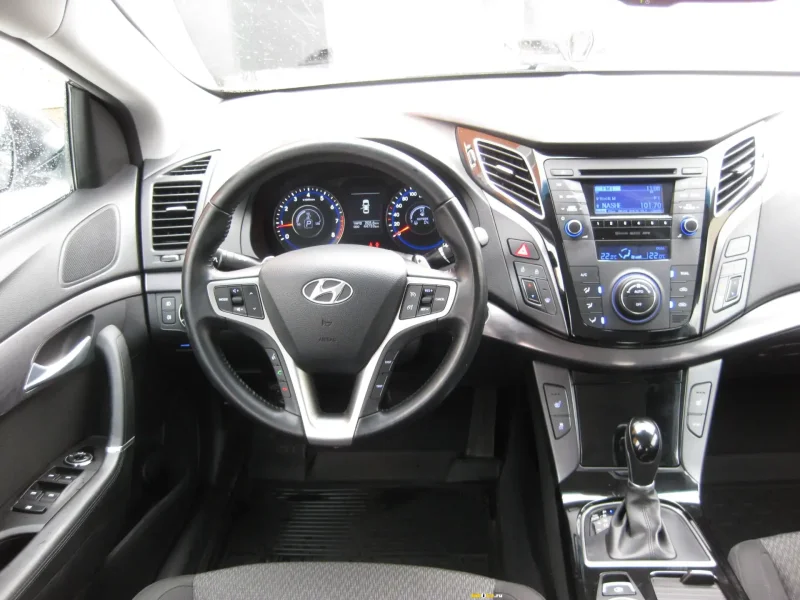 Hyundai i40 салон