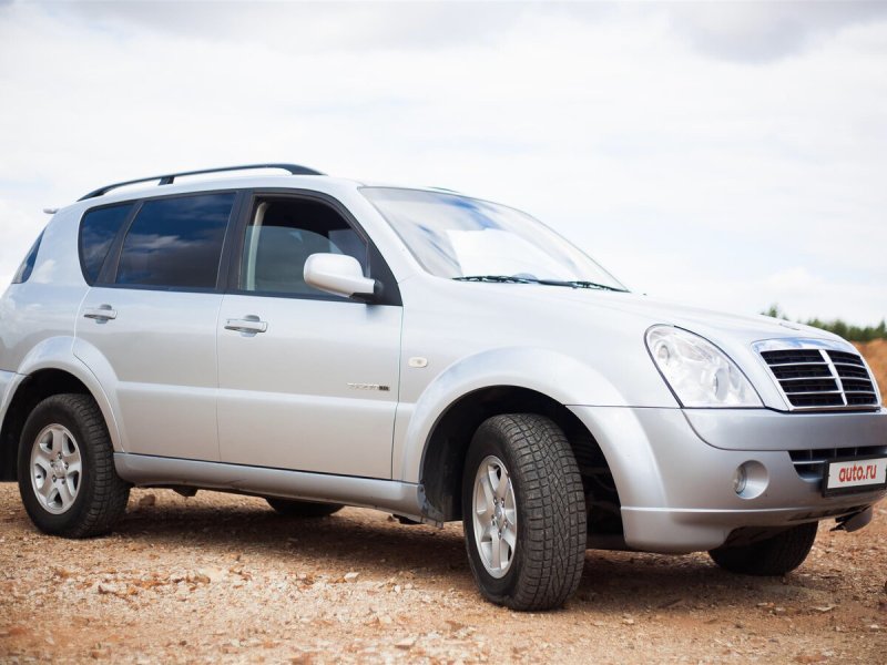 SSANGYONG Rexton 4