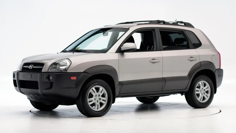 Хендай Туссан 2008 черный на дисках