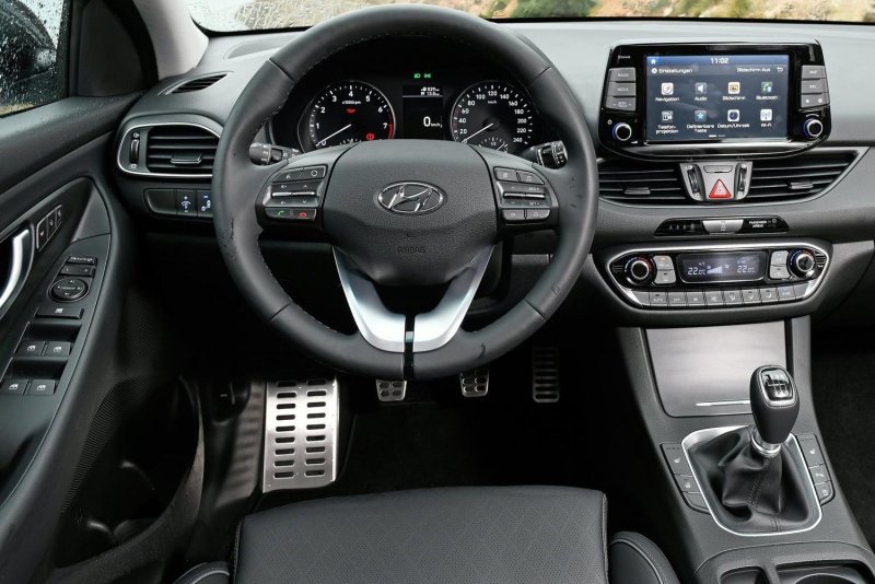 Hyundai i30 Fastback салон