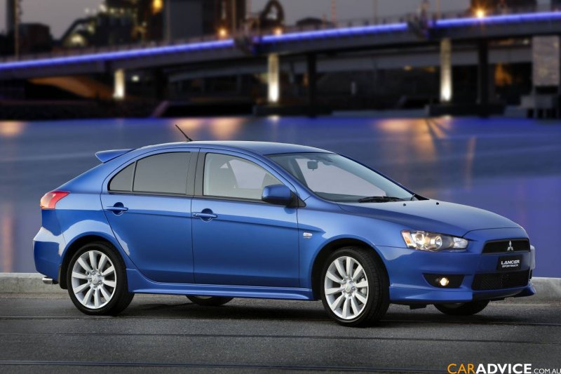 Mitsubishi Lancer 10 хэтчбек