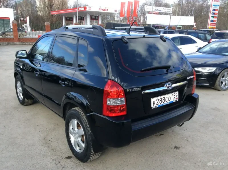 Черный Хендай Туксон 2008г