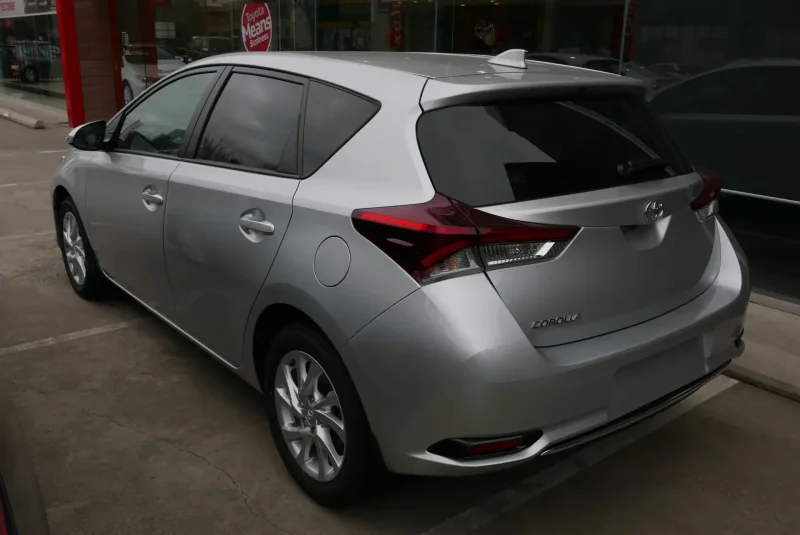 Corolla zre182