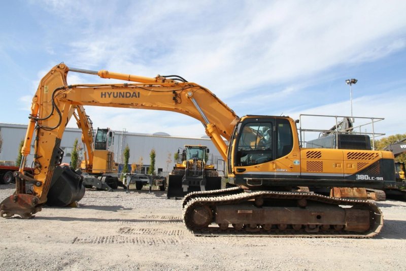 Гусеничный экскаватор Hyundai Robex 380lc-9sh