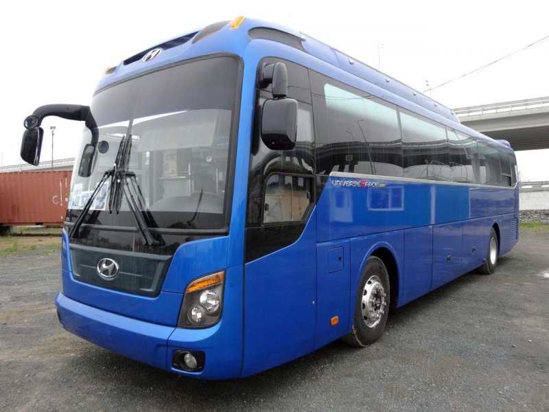 Hyundai Universe Luxury 2-10