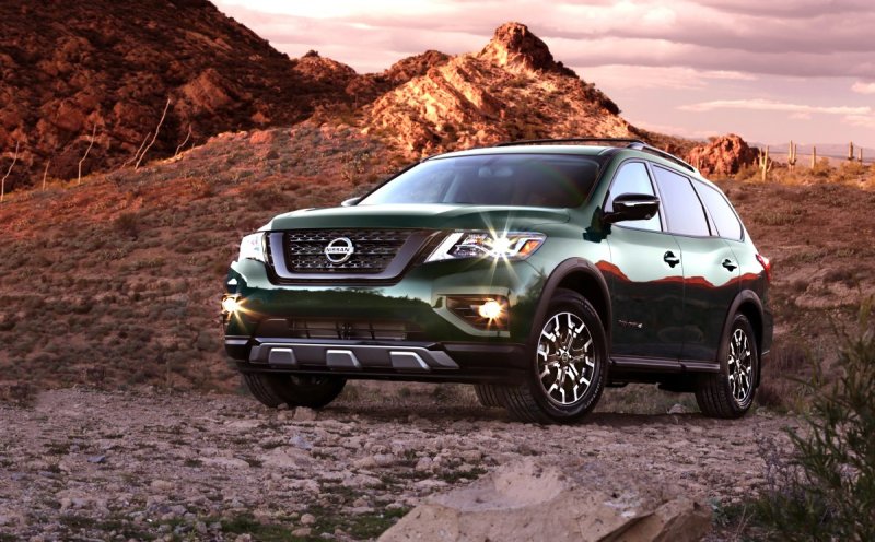 Nissan Pathfinder r52