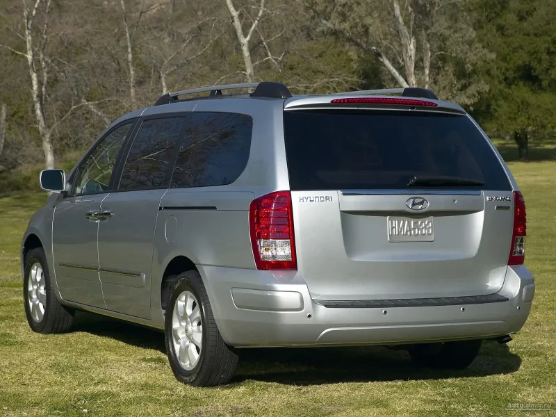 Hyundai Entourage 2006