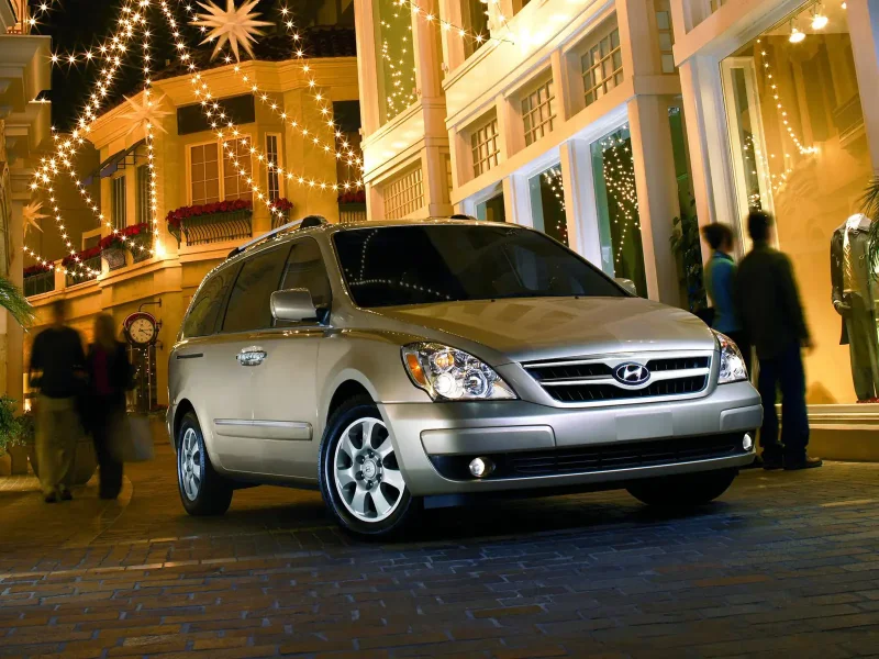 Hyundai Entourage 2009