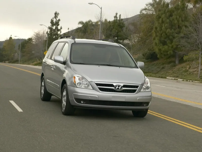 Hyundai Entourage 2006