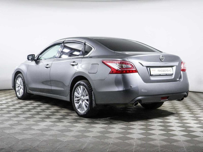 Nissan Teana 2022