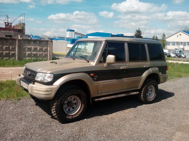 Hyundai Galloper 2