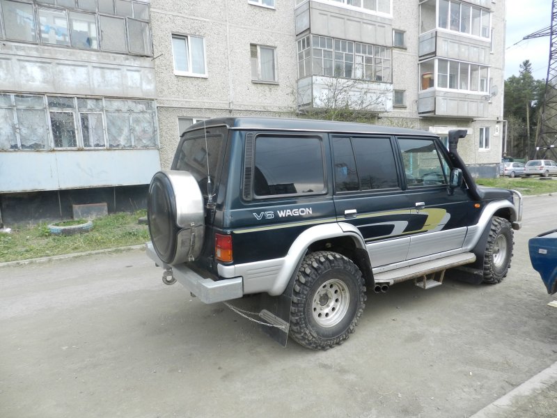 Bumper Hyundai Galloper 1