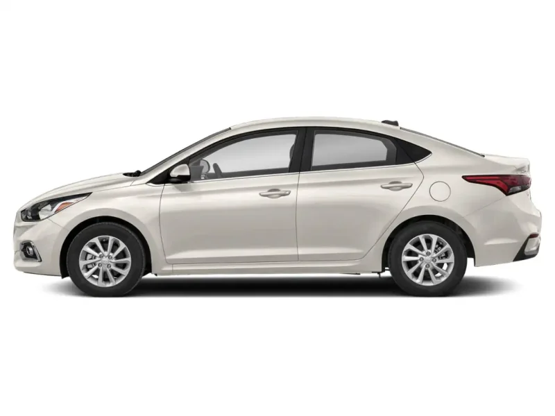 Hyundai Solaris 2018 сбоку