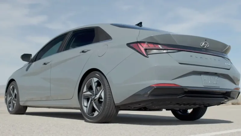 Hyundai Elantra 2021