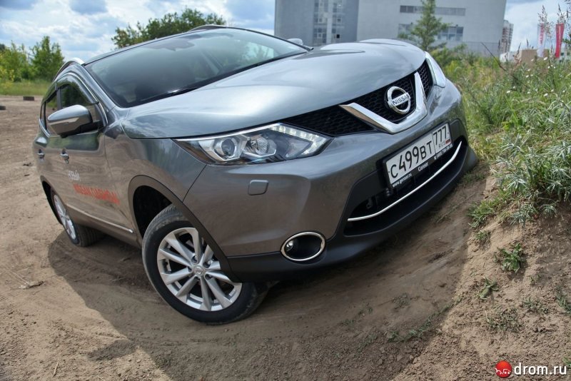 Nissan Qashqai vs Hyundai Tucson ix35