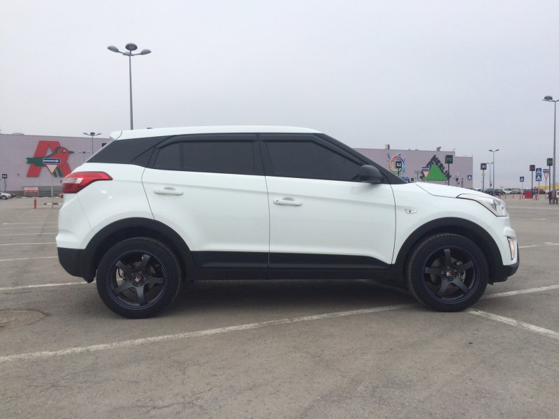 Hyundai Creta белая с черной крышей