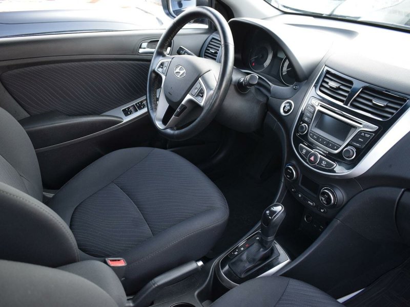 Hyundai Solaris 2014