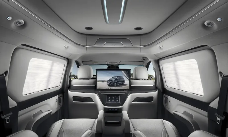 Hyundai Starex дома