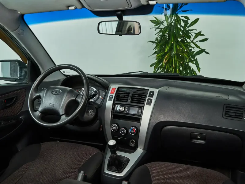 Hyundai Tucson 2004 салон