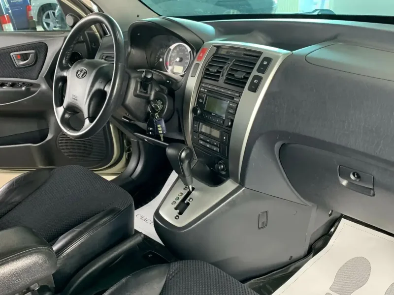 Honda Honda Tucson 2006 году