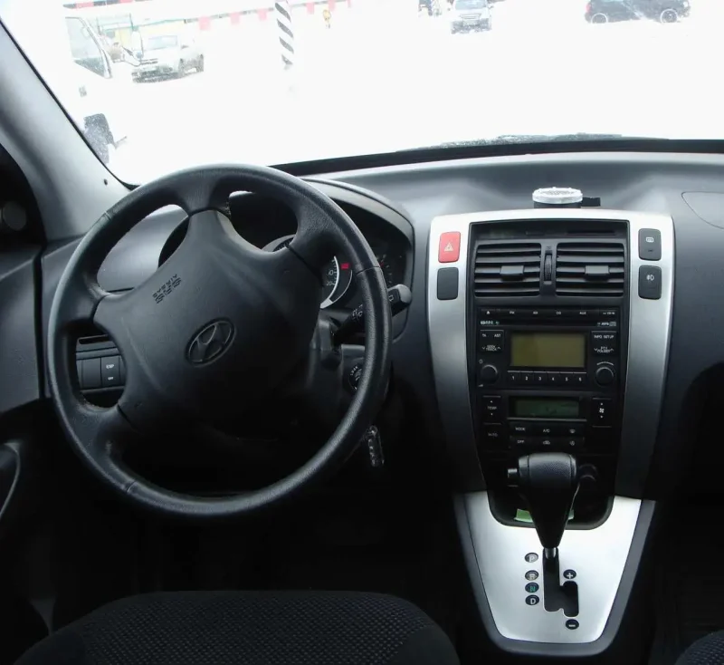 Hyundai Tucson 2007 салон