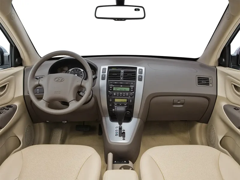 Hyundai Tucson 2004 салон